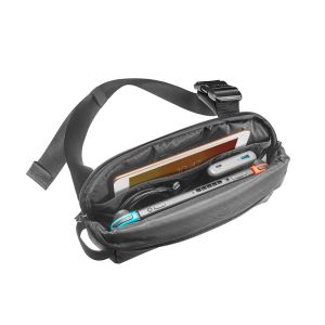 TOMTOC EXPLORER-T21 SLING BAG S 8.3 INCH/3L-BLACK